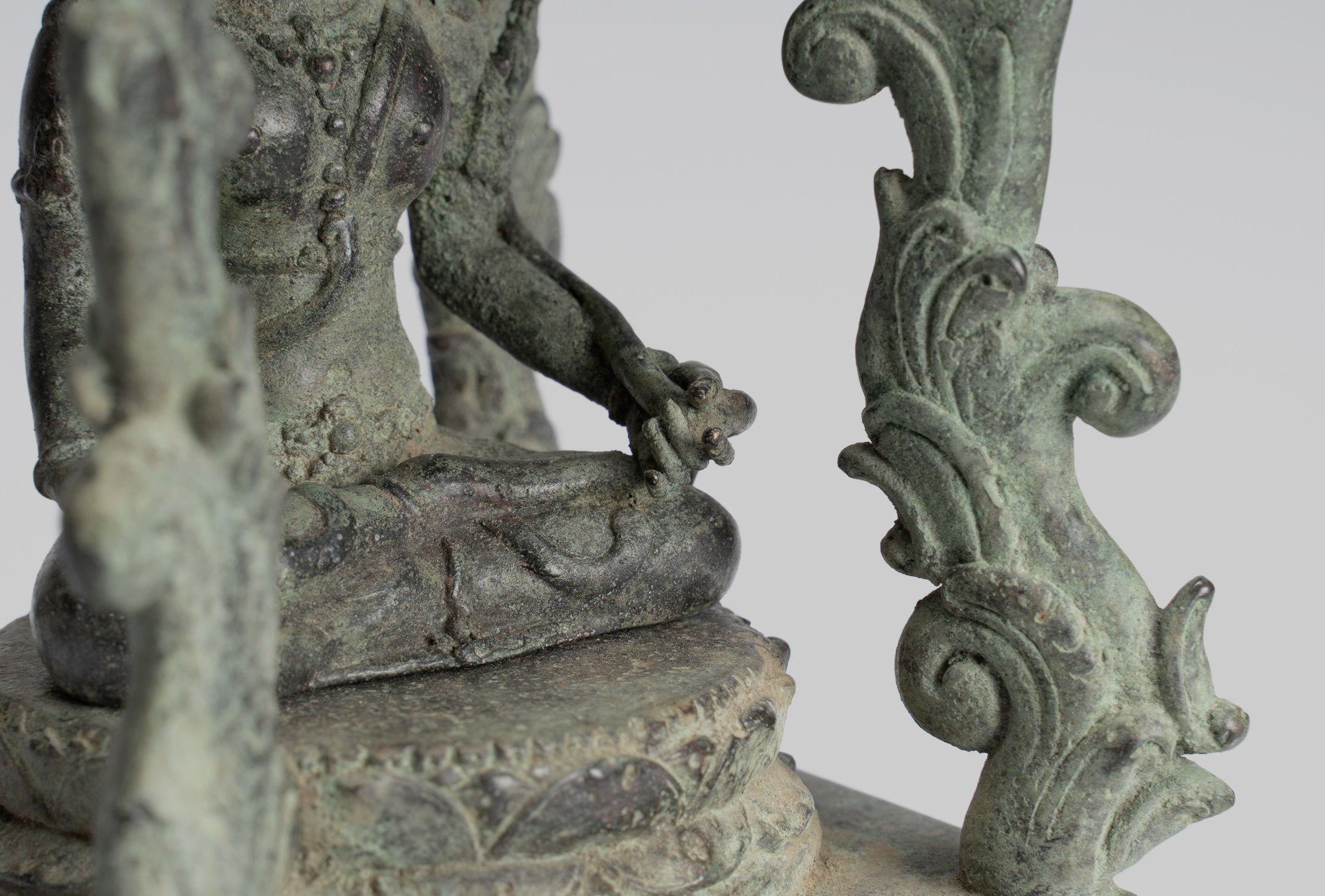 Estatua de Tara - Estatua de Bronce Devi Tara de bronce de bronce sentado de Majapahit de Java - 22cm/9 "