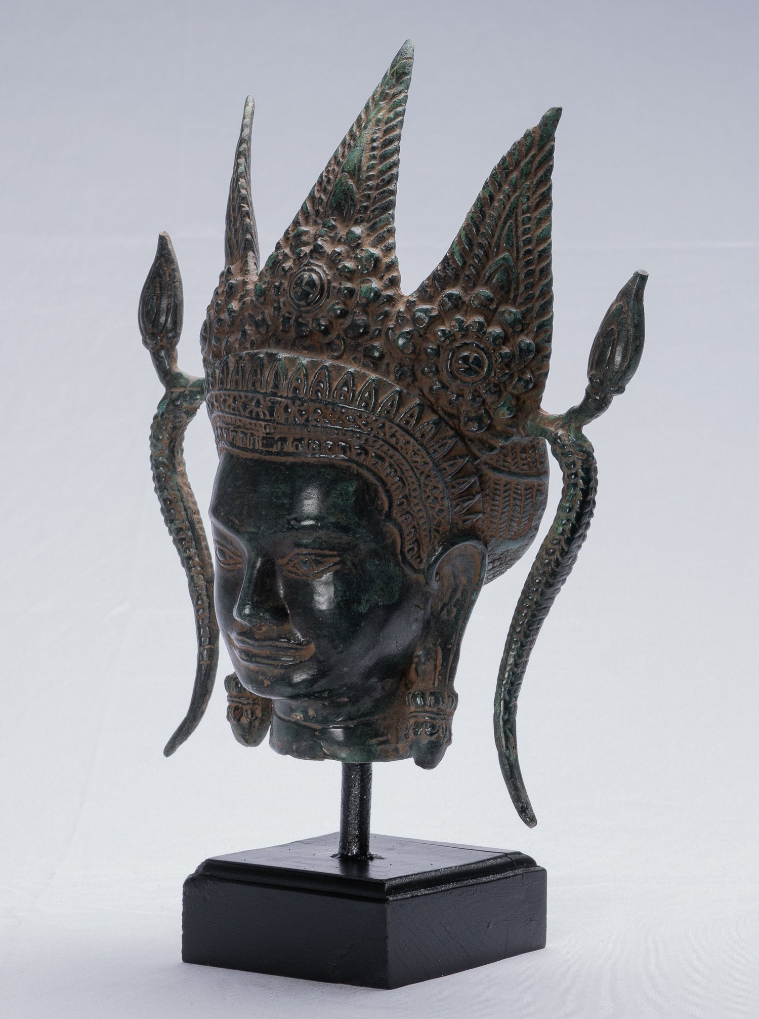 Apsara - Statue d'Angkor Wat Apsara ou ange en bronze antique de style khmer - 35 cm/14"