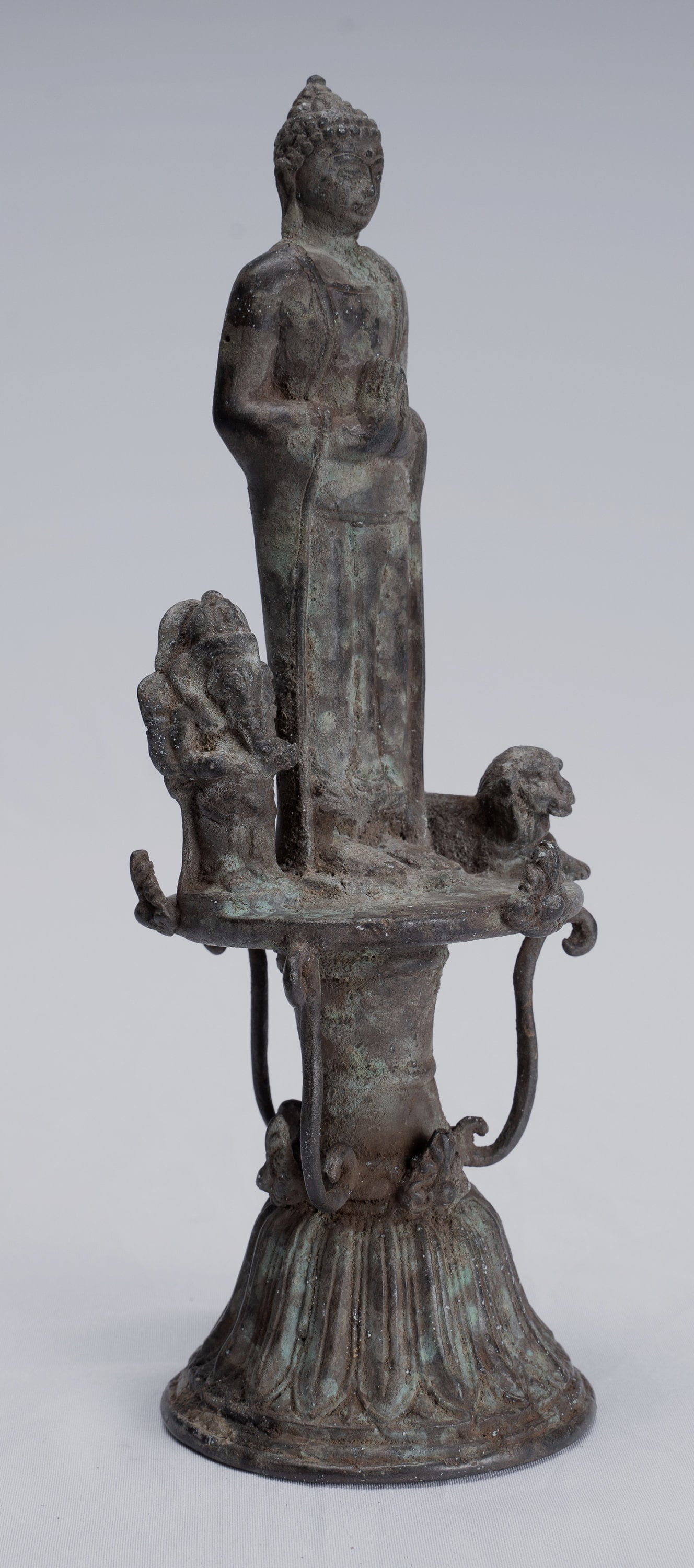 Buddha-Statue – antiker indonesischer Stil, stehender javanischer Anbetungs-Buddha aus Bronze – 21 cm.