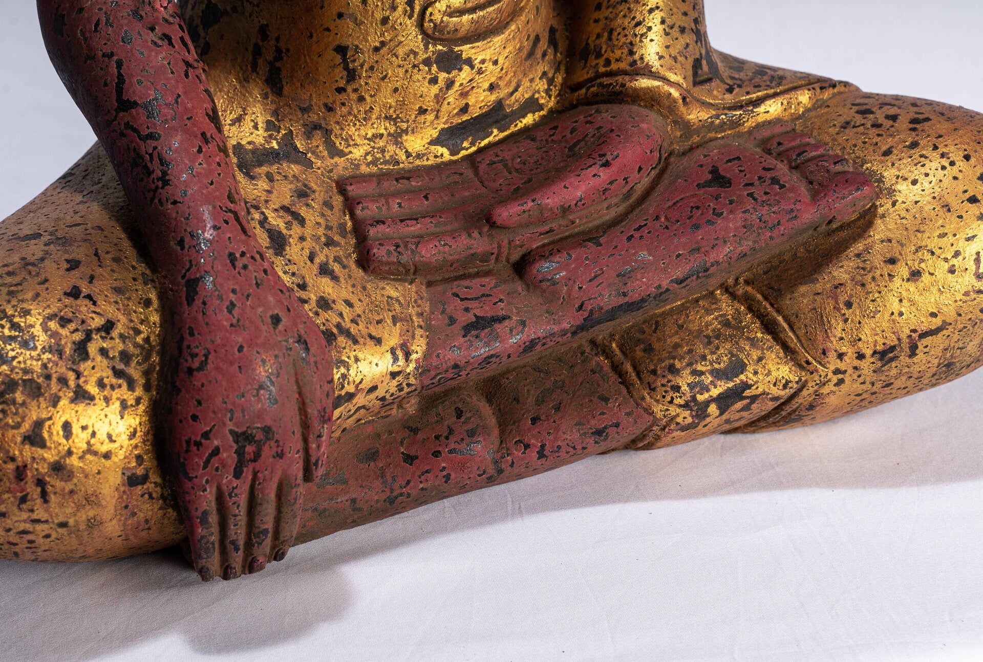 Buddha-Statue - Antiker Khmer-Stil Südostasien, sitzende Erleuchtungs-Buddha-Statue aus Holz - 52 cm