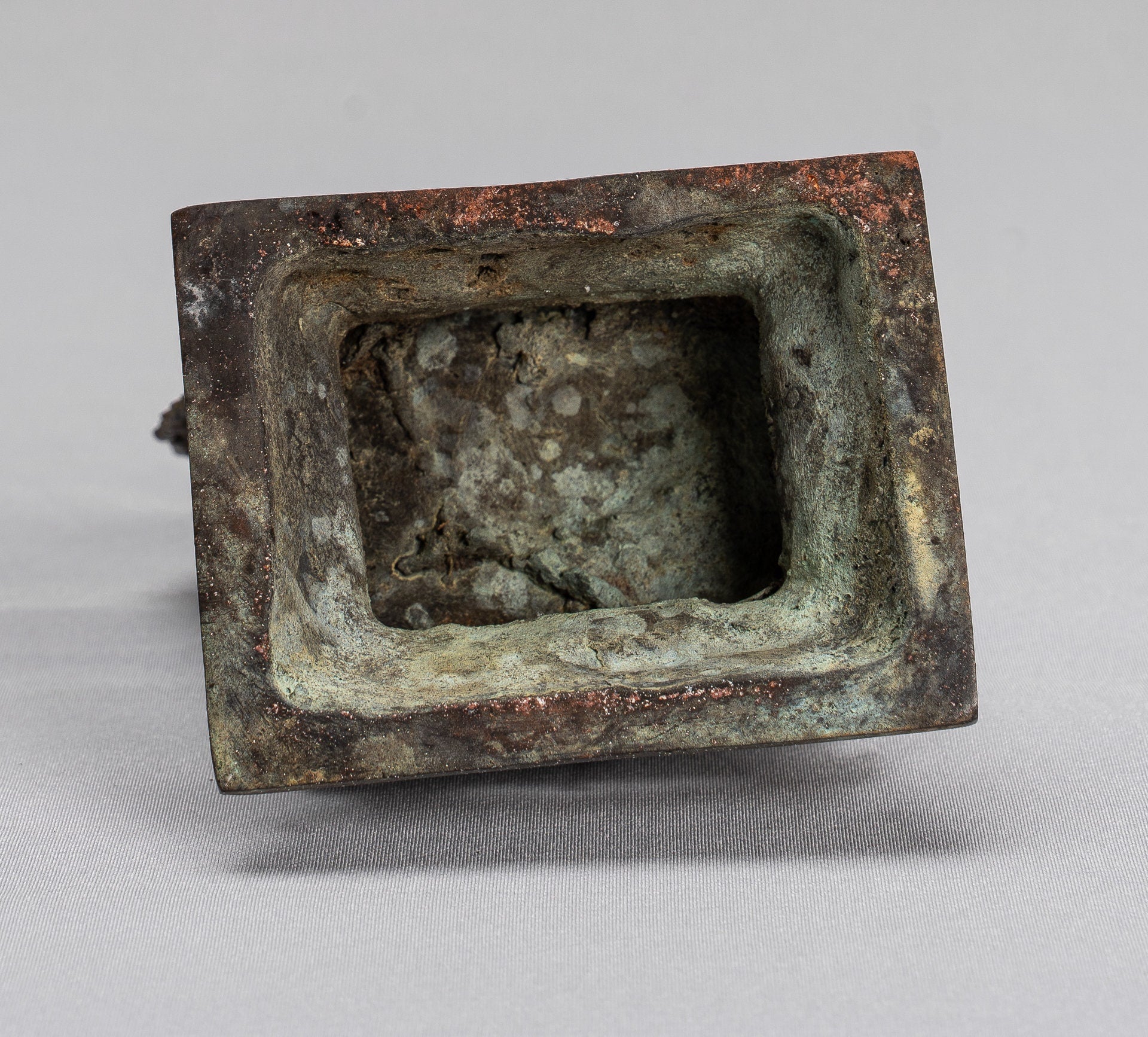 Statua di Tara - Antique Java Style Majapahit Seduto Devi Devi Tara Statua - 14 cm/6 "