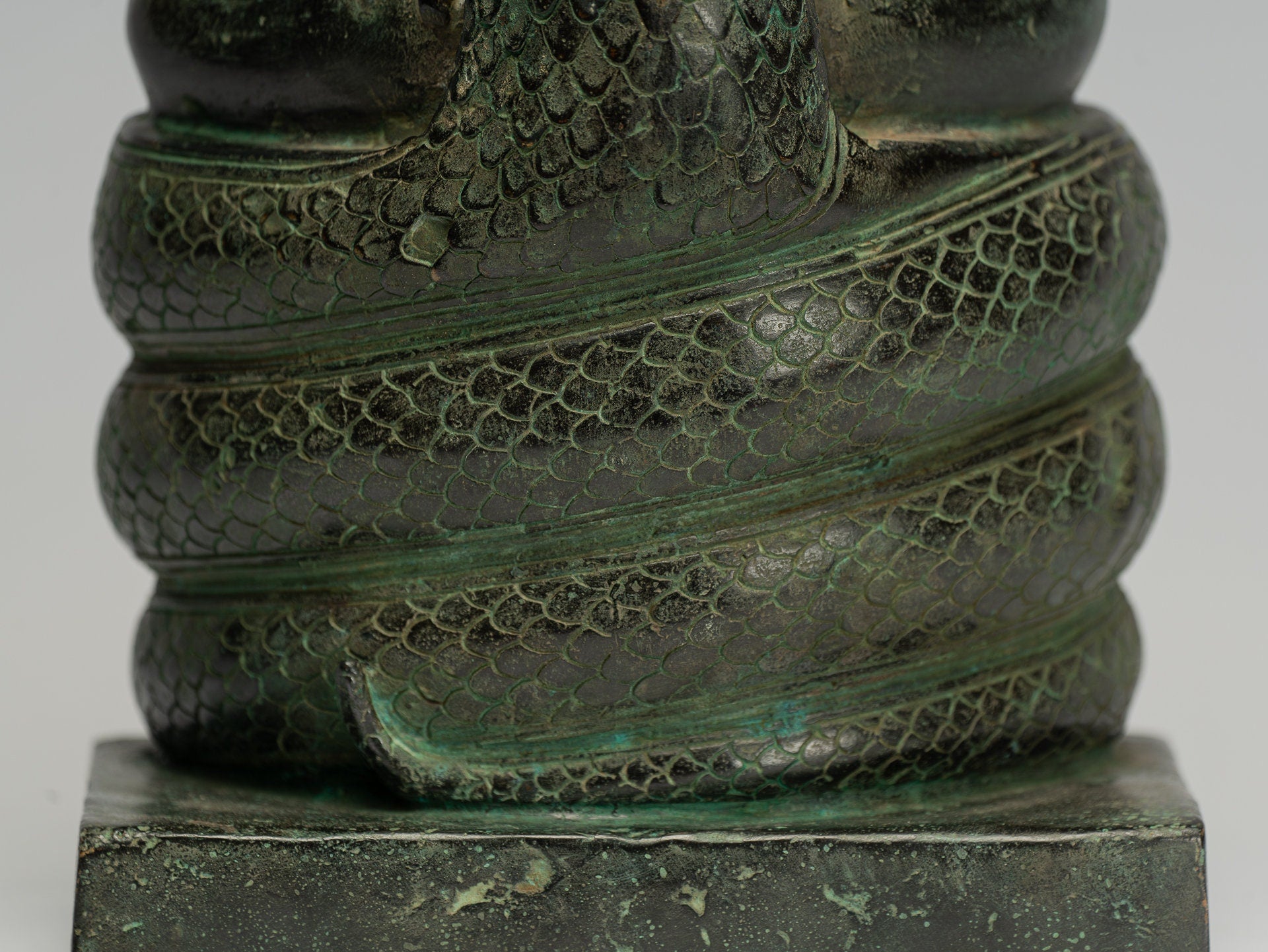 Estatua de Buda - Estilo de bayón antiguo Khmer Meditación Naga Naga Buddha - 44cm/18 "