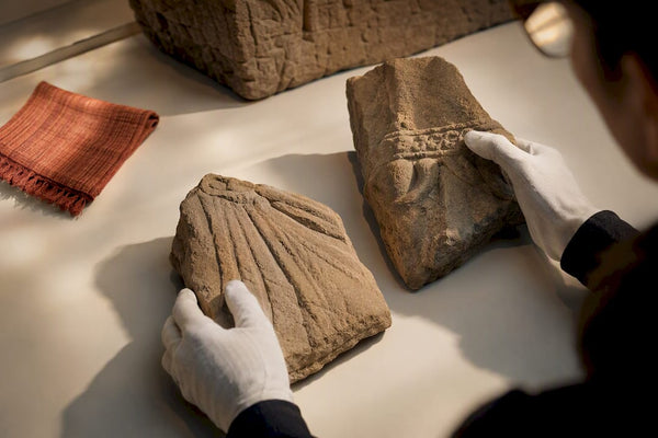 Collectors and Scholars: Museum Backed Checks to ID Angkor Wat vs Bayon