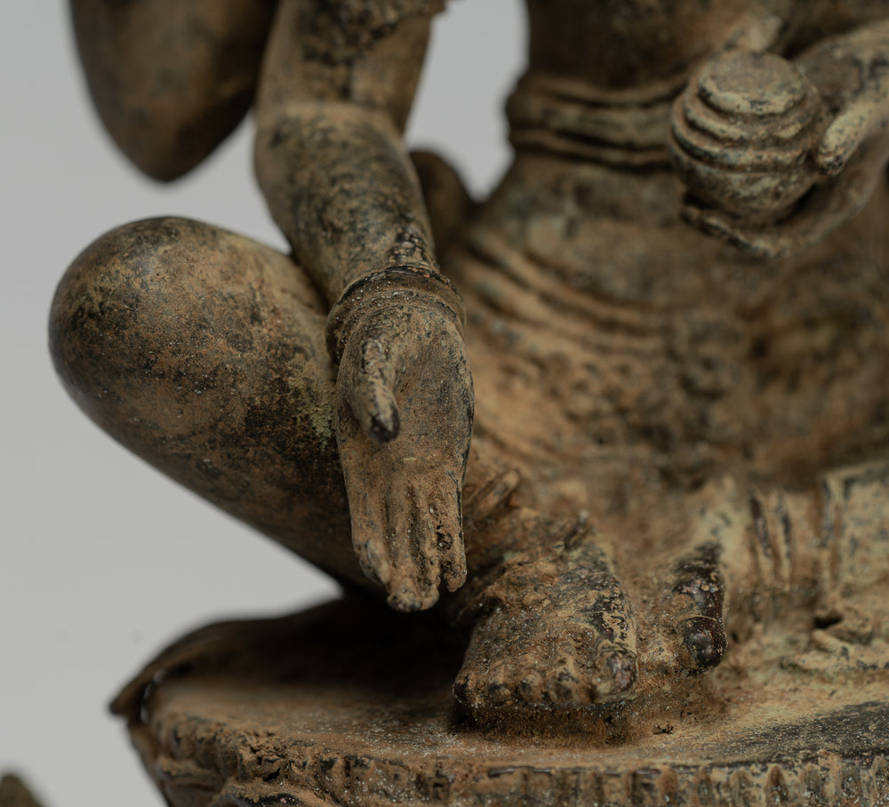 Vishnu - Estatua antigua de Vishnu de bronce sentado Majapahit indonesio estilo Java - 29 cm/12"