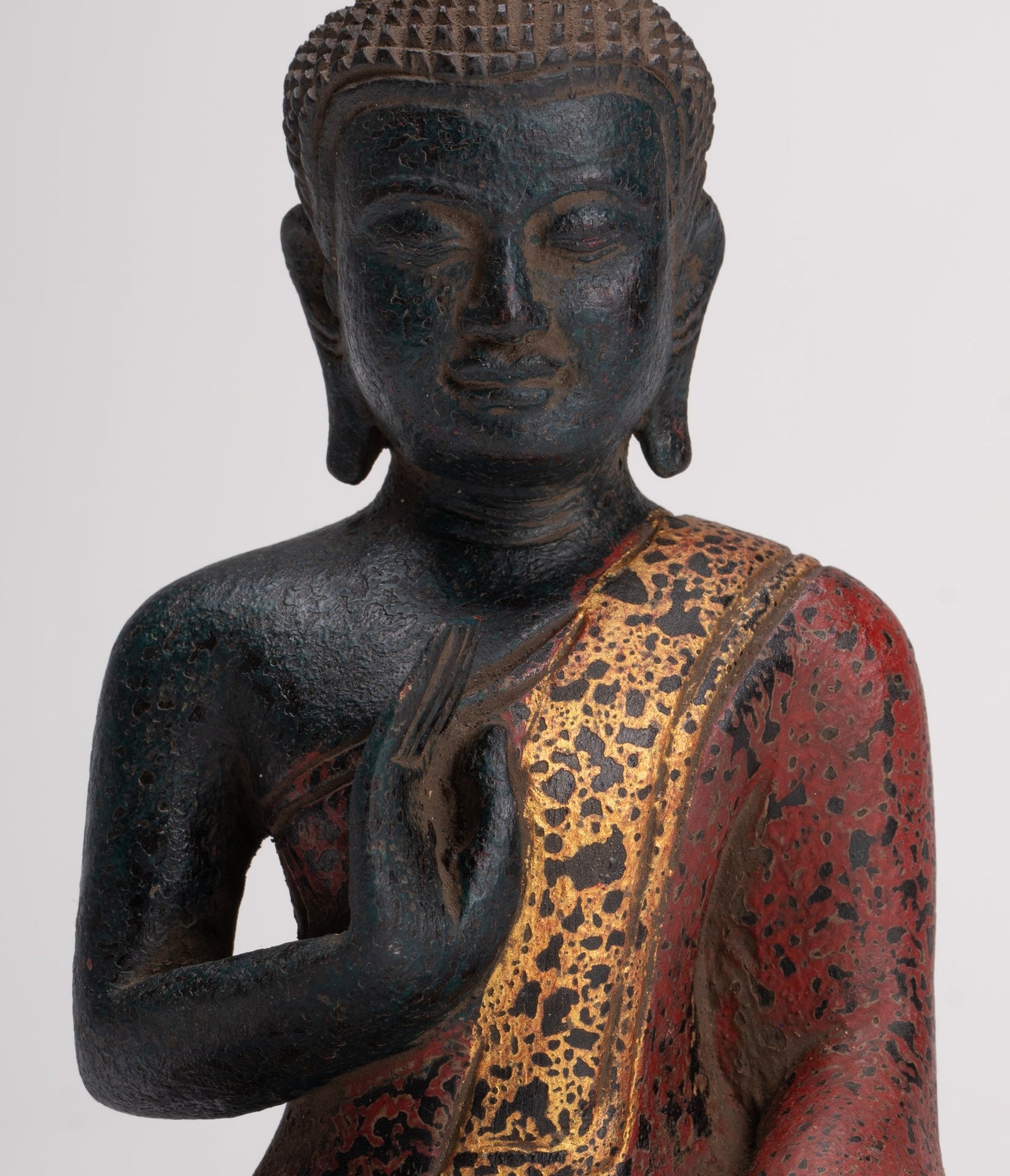 Statua di Buddha - Statua di Buddha in legno seduto in stile Khmer antico Cambogiano che insegna Mudra - 21 cm/8"