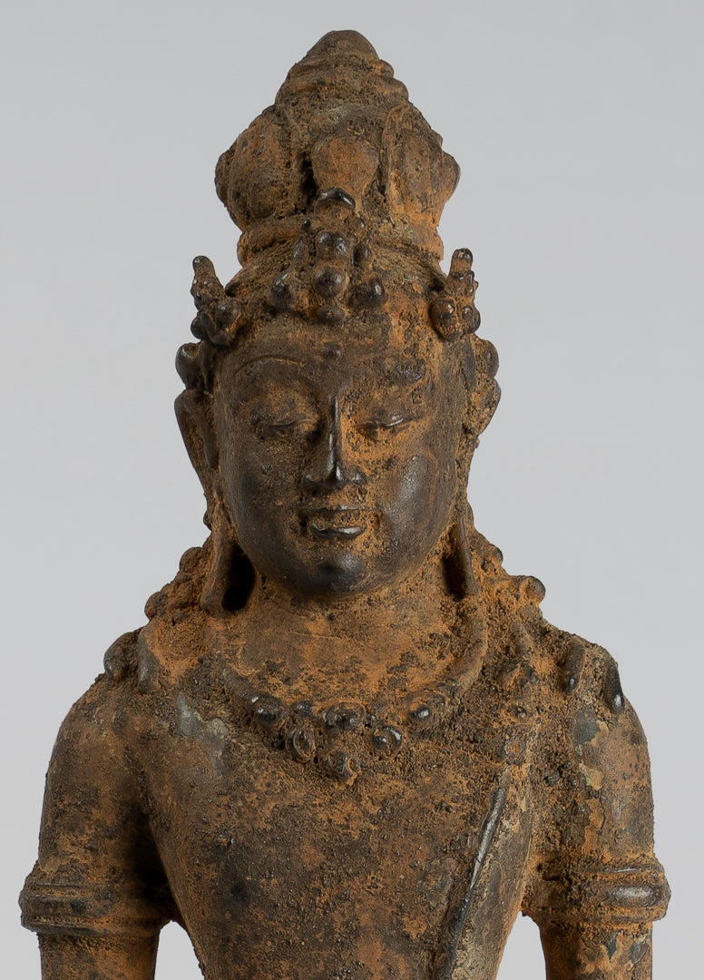 Vishnu - Statue antique de Vishnu debout en bronze de style Java Majapahit - 29 cm/11"