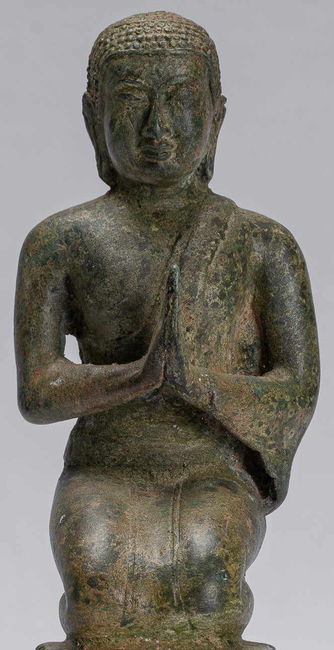 Estatua de Buda - Divoto de bronce de bronce de estilo tailandés de antigüedad