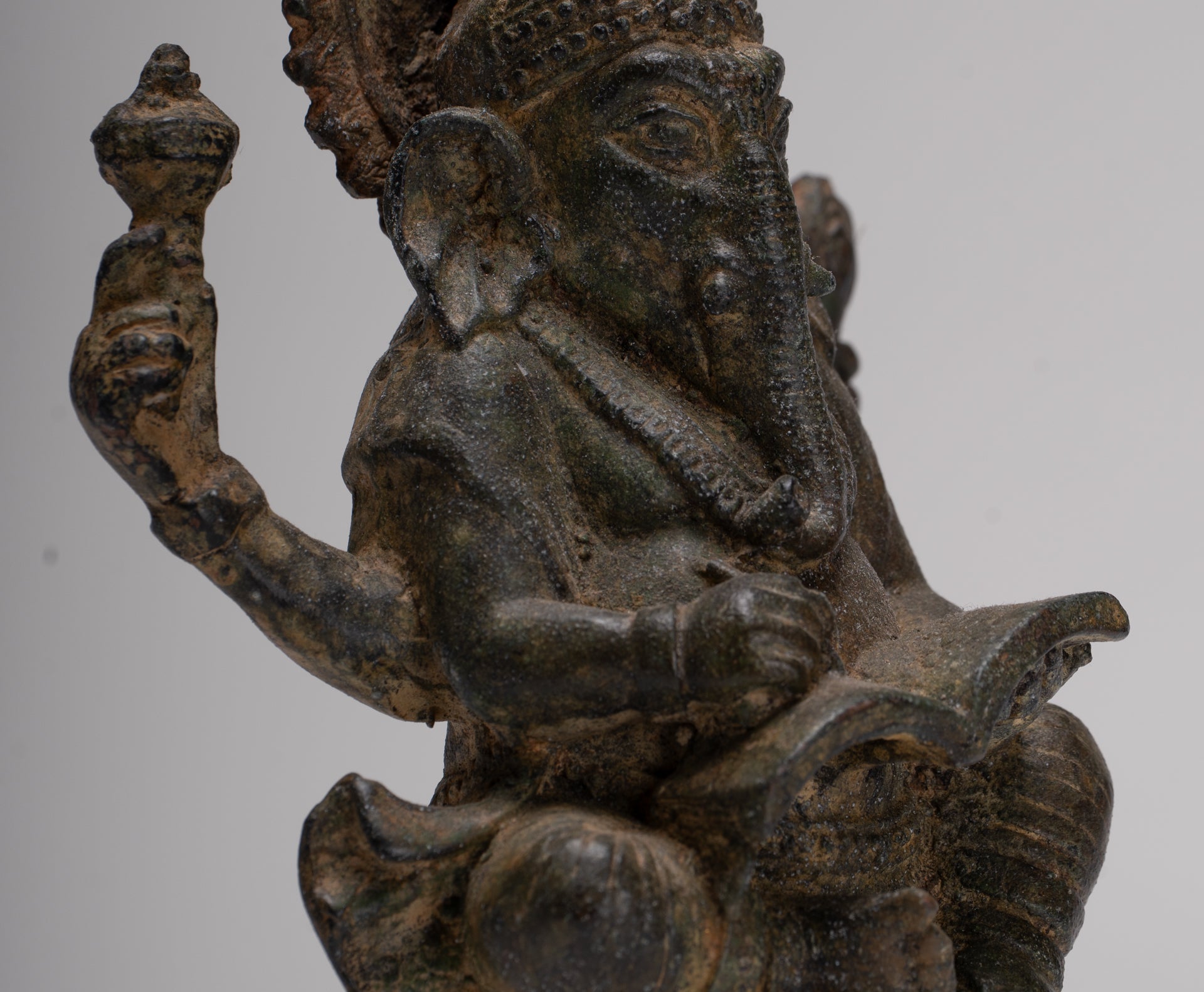 Ganesha Statue - Antique Thai Style Seated Bronze Ganesh Statue - 16cm/6"