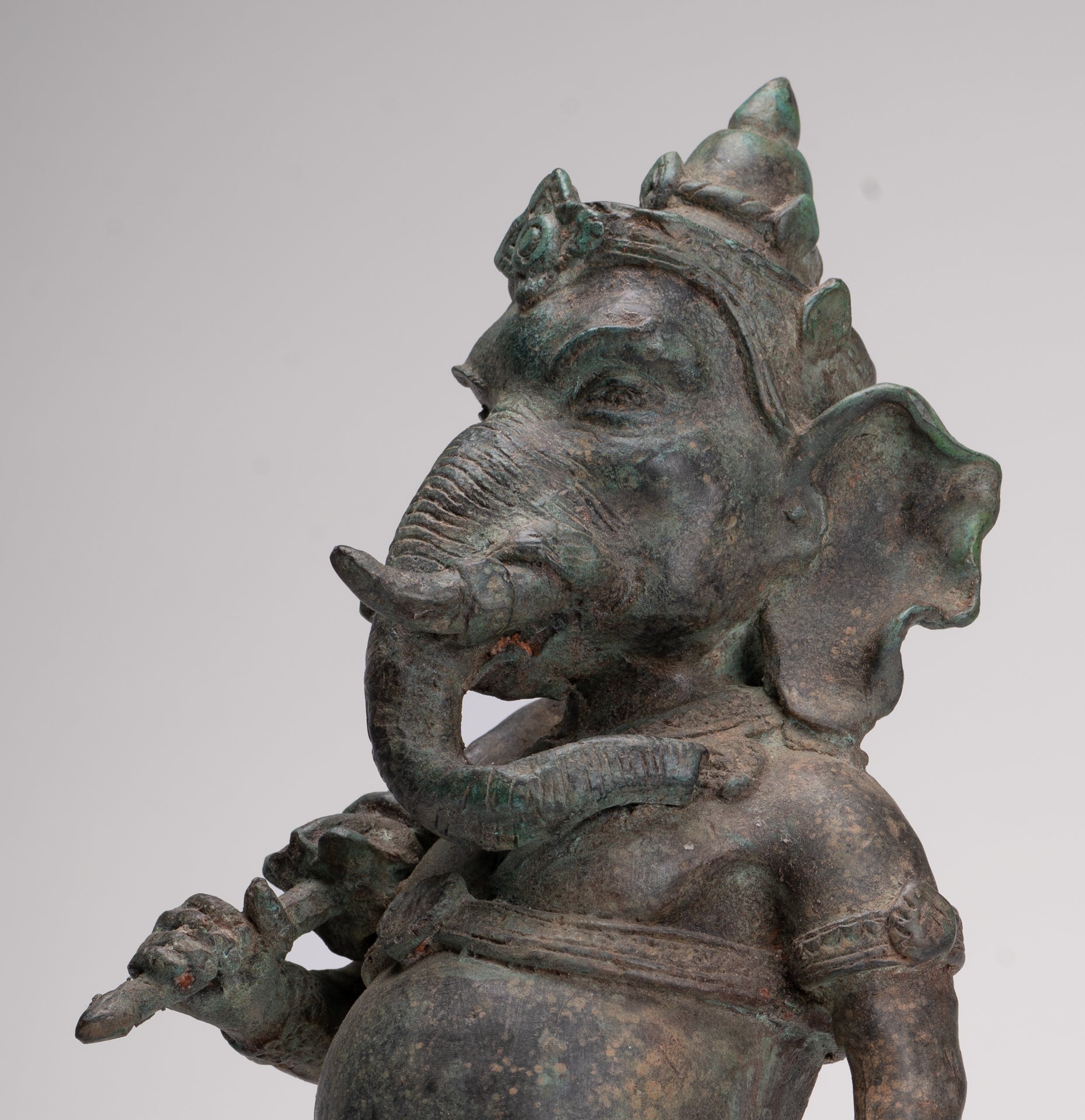 Bridegroom Ganesha Statue - Antique Thai Style Mappilai Ganapathi Ganesh Statue with Umbrella - 37cm/15"