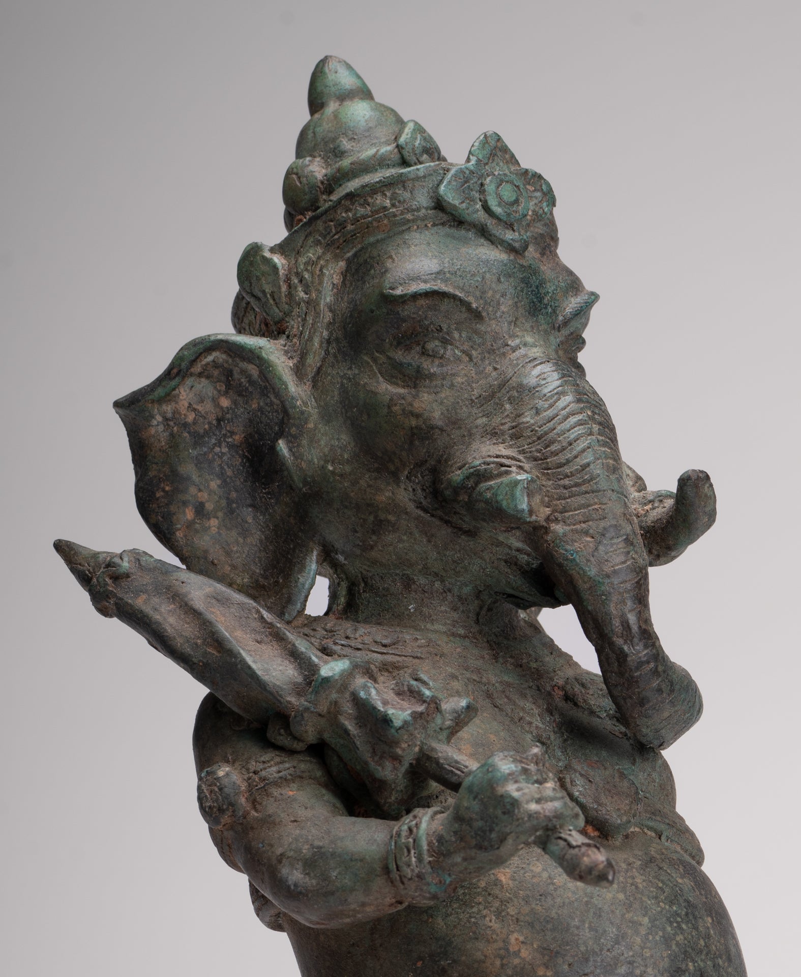 Bridegroom Ganesha Statue - Antique Thai Style Mappilai Ganapathi Ganesh Statue with Umbrella - 37cm/15"