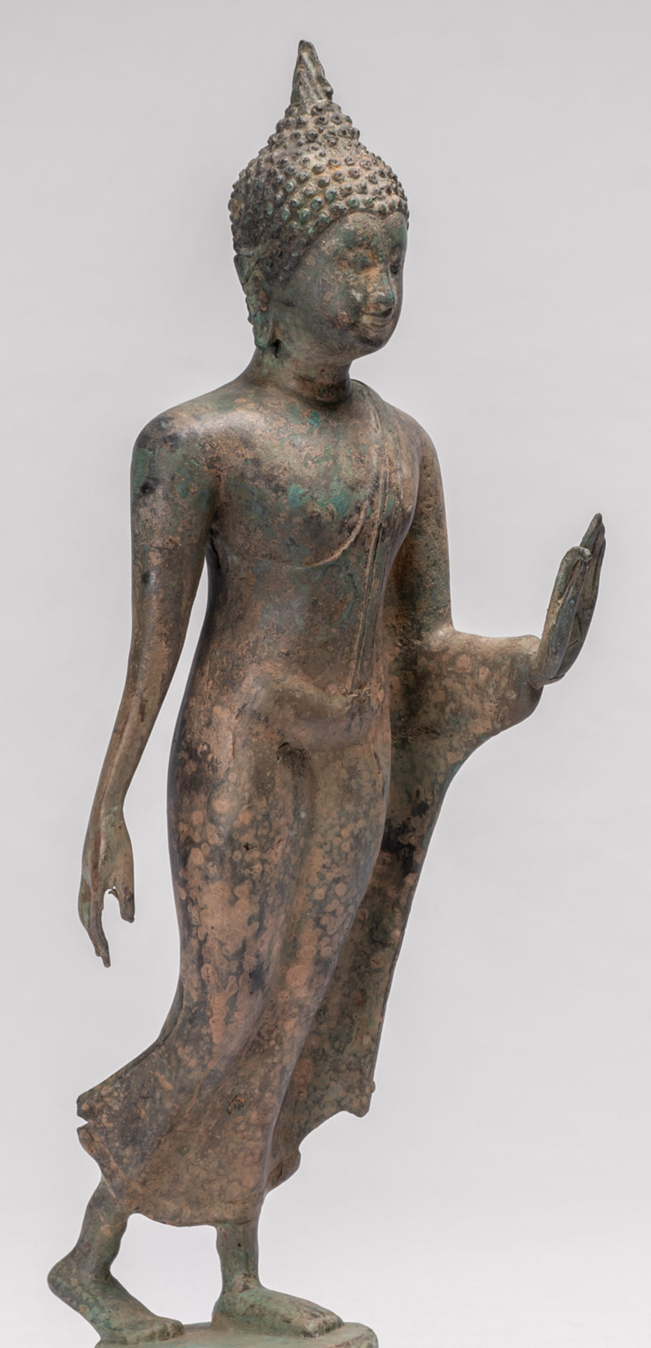 Antike stehende Bronze-Schutz-Buddha-Statue im Sukhothai-Stil – 42 cm/17 Zoll