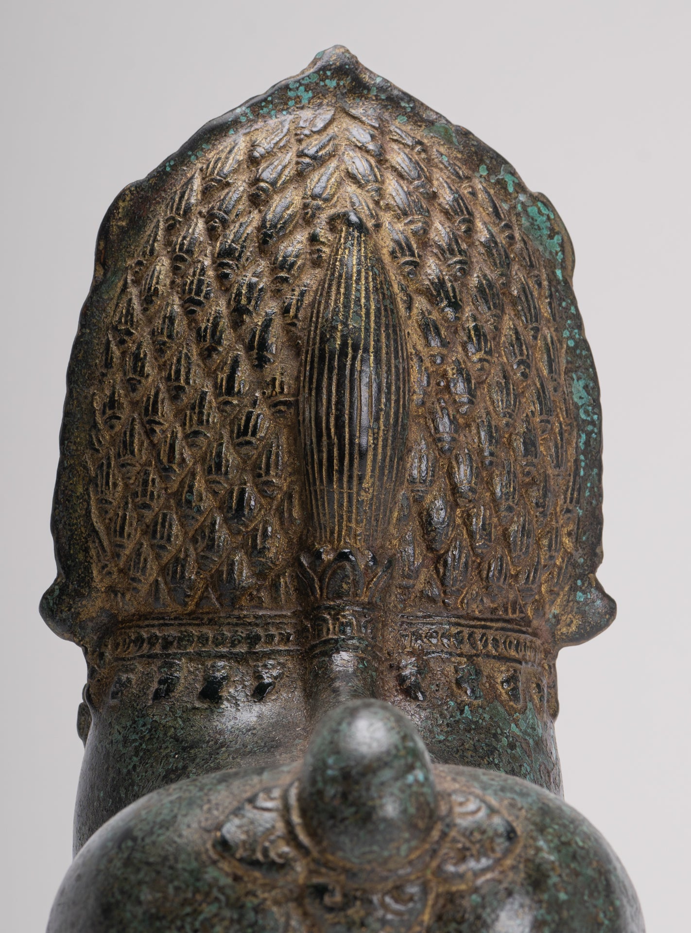 Tempellöwe – Stehender Tempelwächter oder Löwe aus Bronze im antiken Khmer-Stil – 28 cm