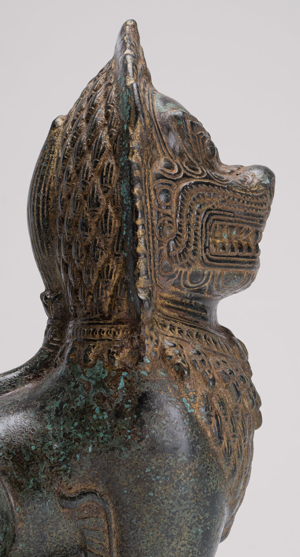 Tempellöwe – Stehender Tempelwächter oder Löwe aus Bronze im antiken Khmer-Stil – 28 cm