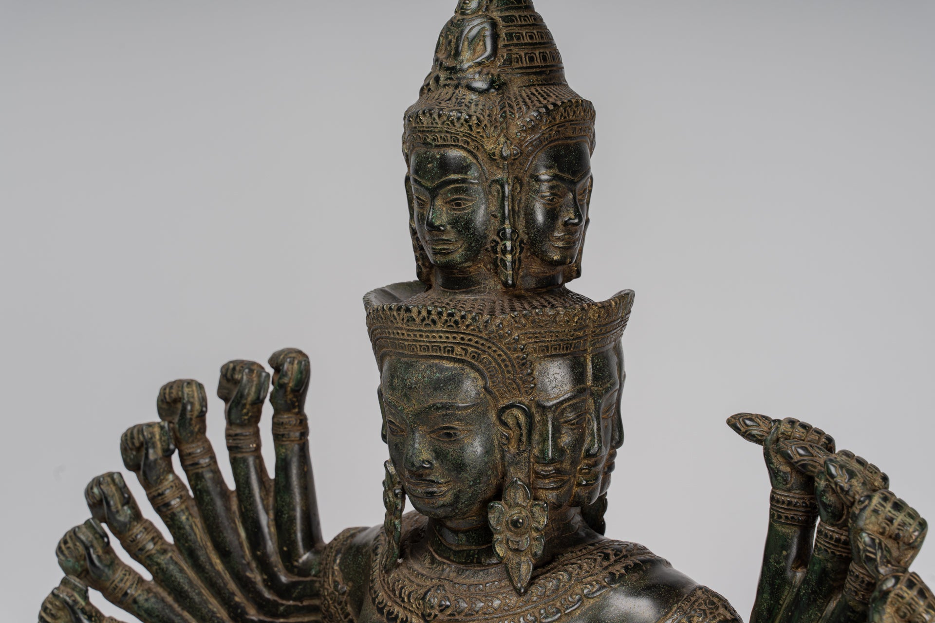 Antique Khmer in stile Khmer seduto Borhisattva Avalokiteshvara Statua - 53cm/21 "