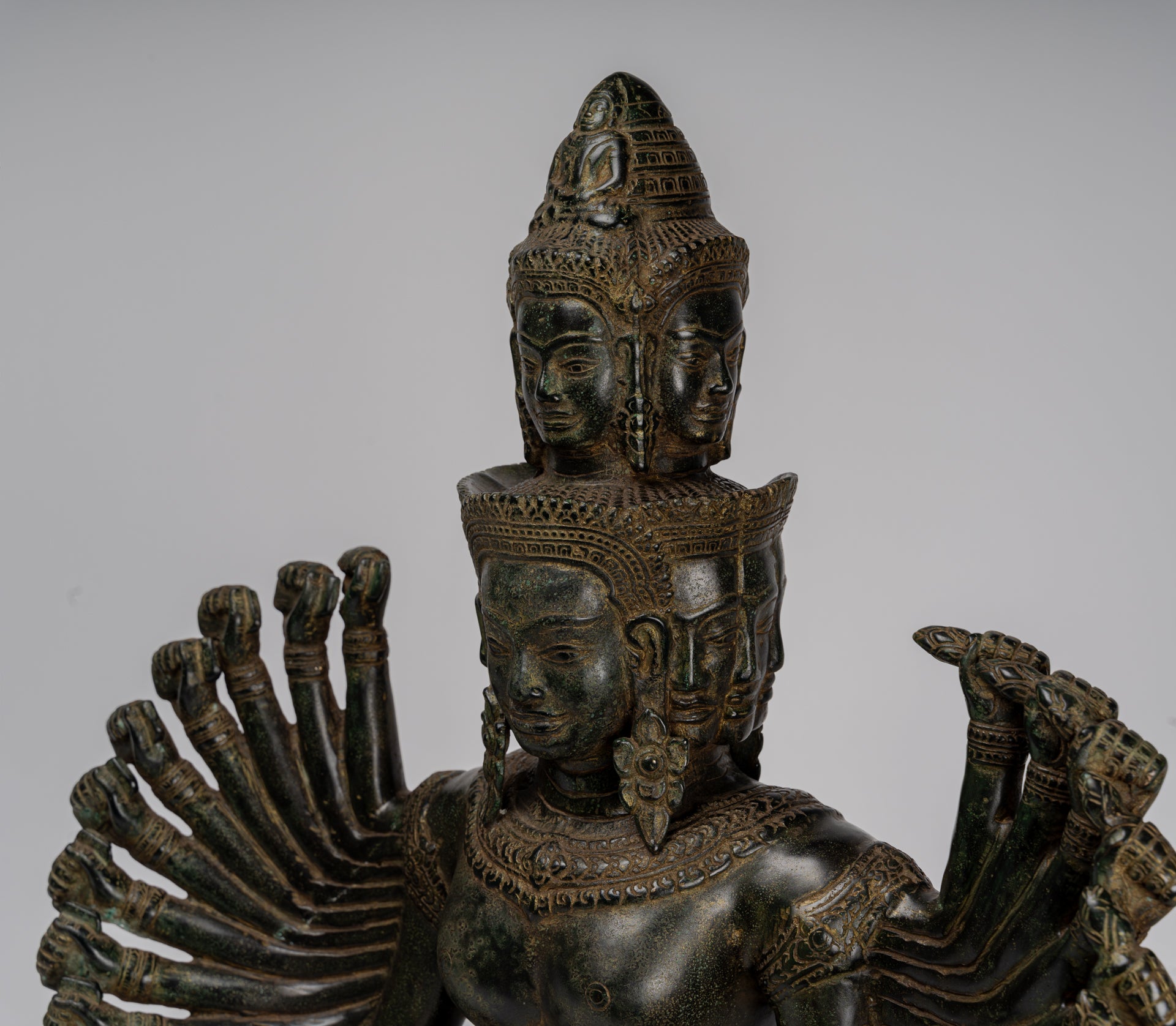 Antique Khmer in stile Khmer seduto Borhisattva Avalokiteshvara Statua - 53cm/21 "