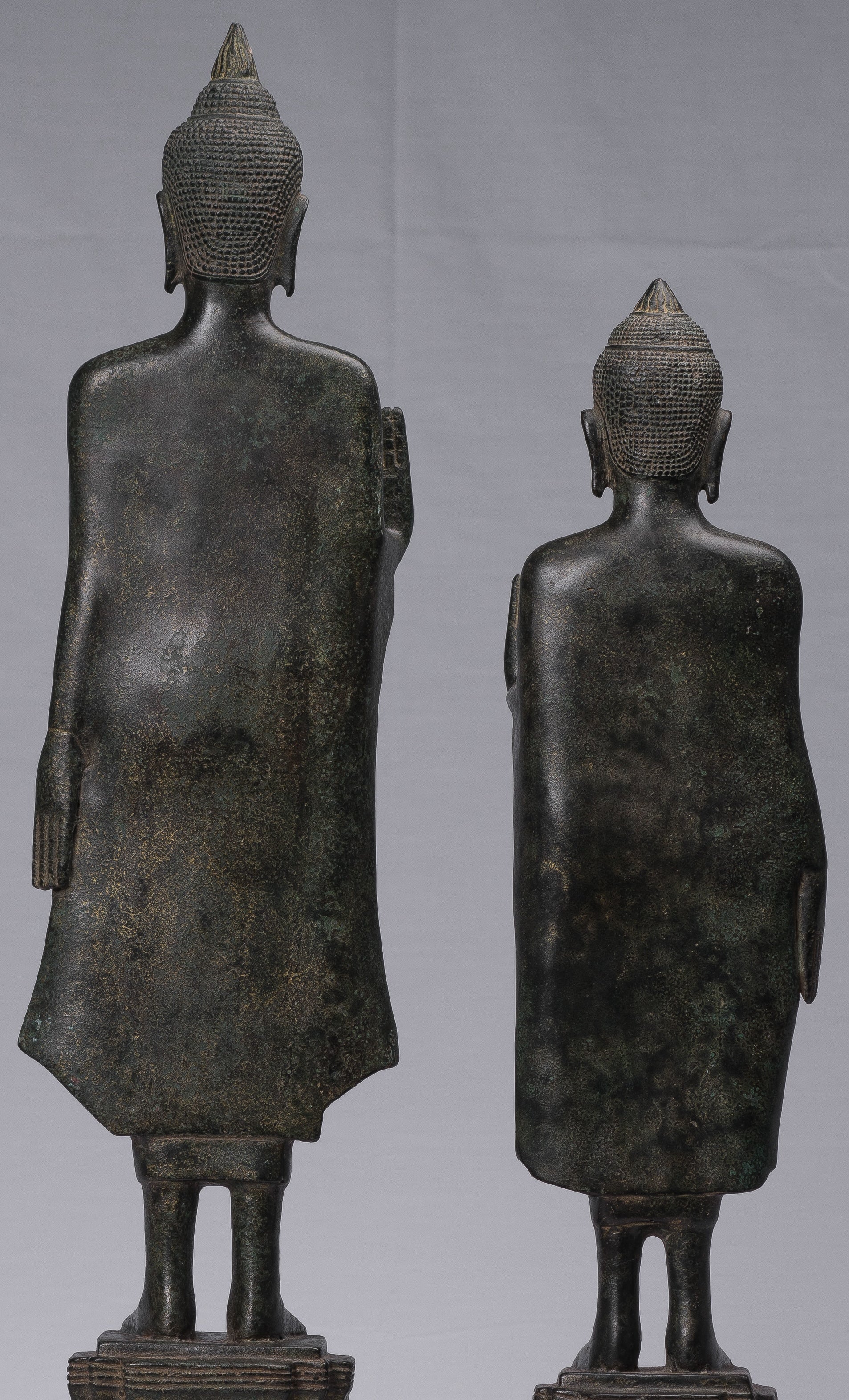 Statue di Buddha - Antique Khmer in stile Khmer Bronzo in piedi Abhaya Protection Statues (coppia) - 62 cm/25 "