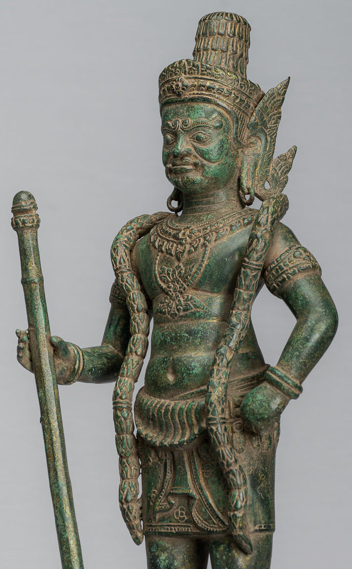 Statua del Guardian - Antique Khmer Bronze Koh Ker Style Yaksha Temple Guardian - 56 cm / 22 "