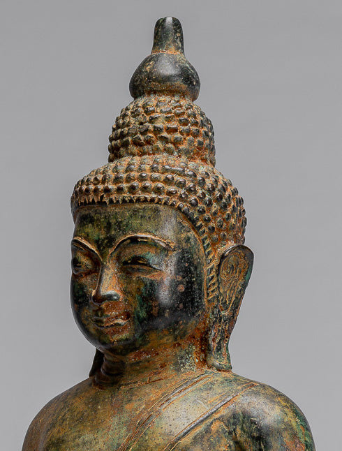Buddha-Statue – sitzender javanischer Erleuchtungs-Buddha aus Bronze im antiken indonesischen Stil – 35 cm