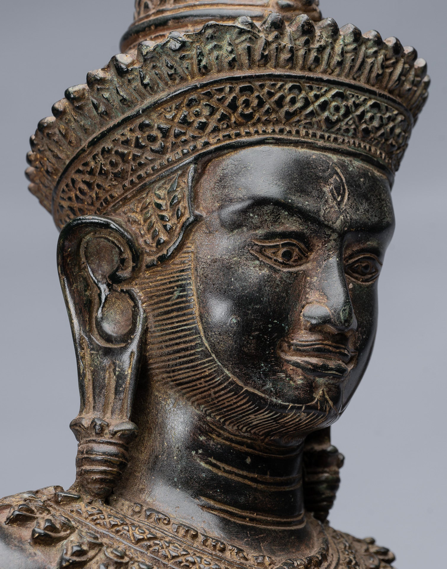 Antique antique khmer Style bronze Angkor Wat assis statue - 69cm / 28 "