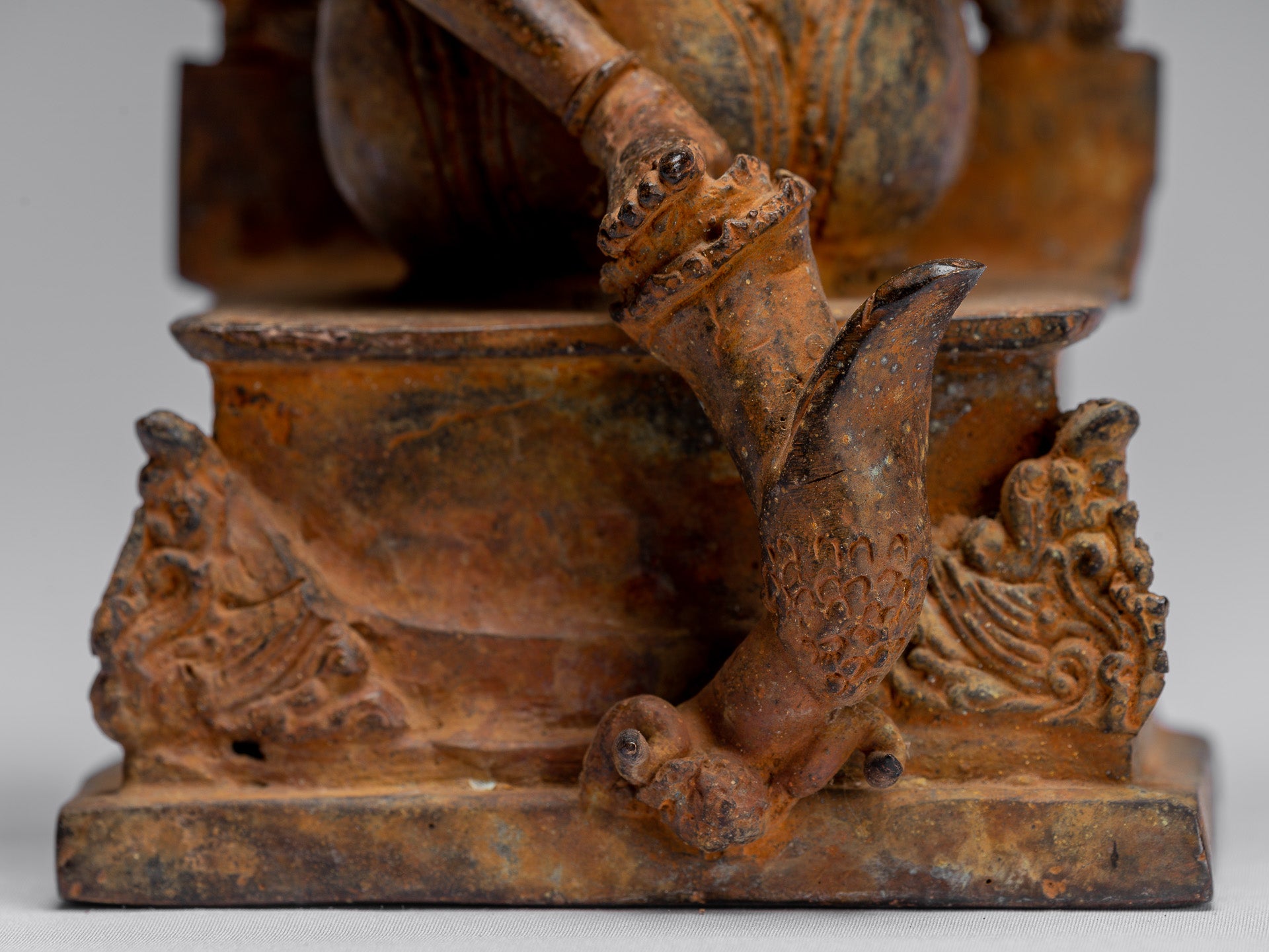 Statua Bodhisattva - Antique stile indonesiano giavanese a 16 bracci Avalokiteshvara Bodhisattva Statua - 28 cm/11 "