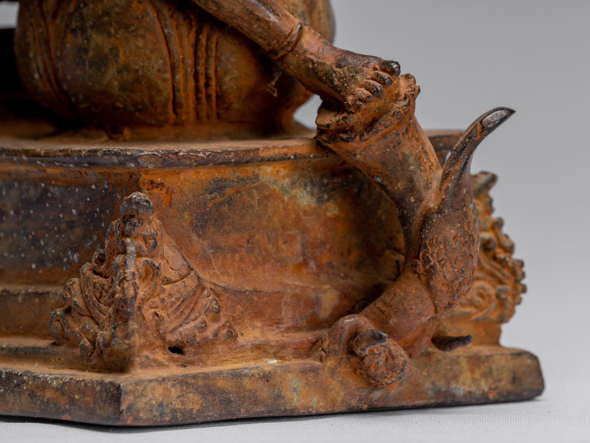 Statua Bodhisattva - Antique stile indonesiano giavanese a 16 bracci Avalokiteshvara Bodhisattva Statua - 28 cm/11 "