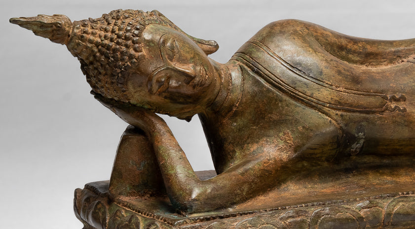 Statua Buddha - Antique Thai Thai Bronzo Sukhothai Reclining Nirvana Buddha Statua - 55cm/22 "