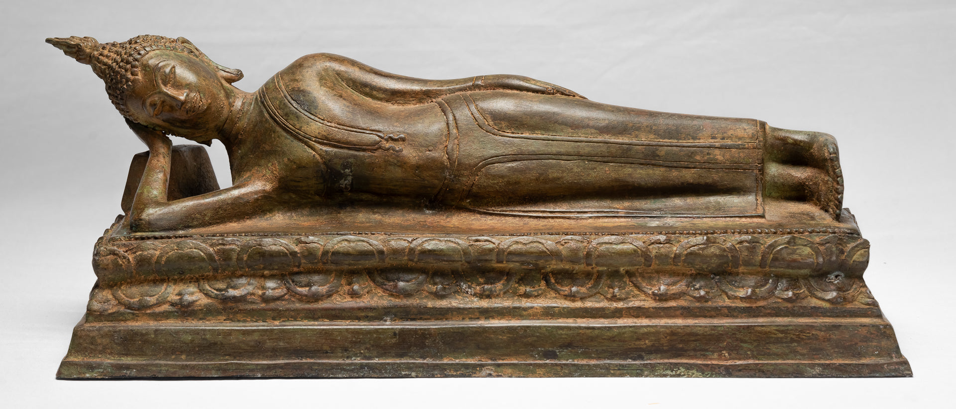 Statua Buddha - Antique Thai Thai Bronzo Sukhothai Reclining Nirvana Buddha Statua - 55cm/22 "