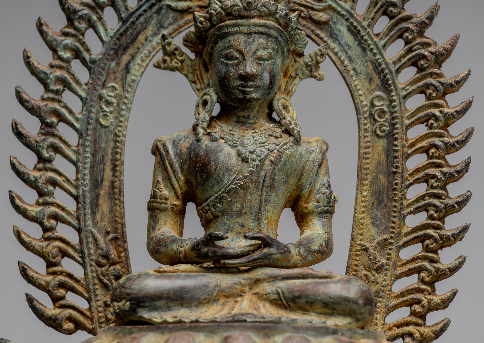 Statue di Buddha - Antique in stile indonesiano Bronzo Meditazione giavanese Statua di Buddha - 49 cm/20 "