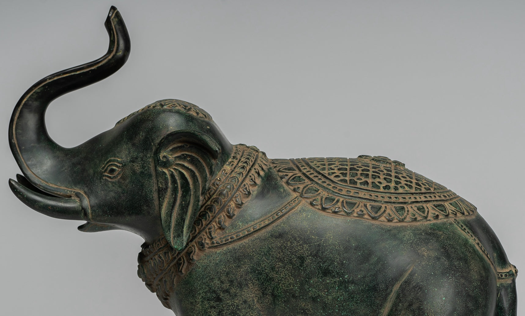 Antique Khmer Style Bronze in piedi statua di elefante - 38 cm/15 "di altezza