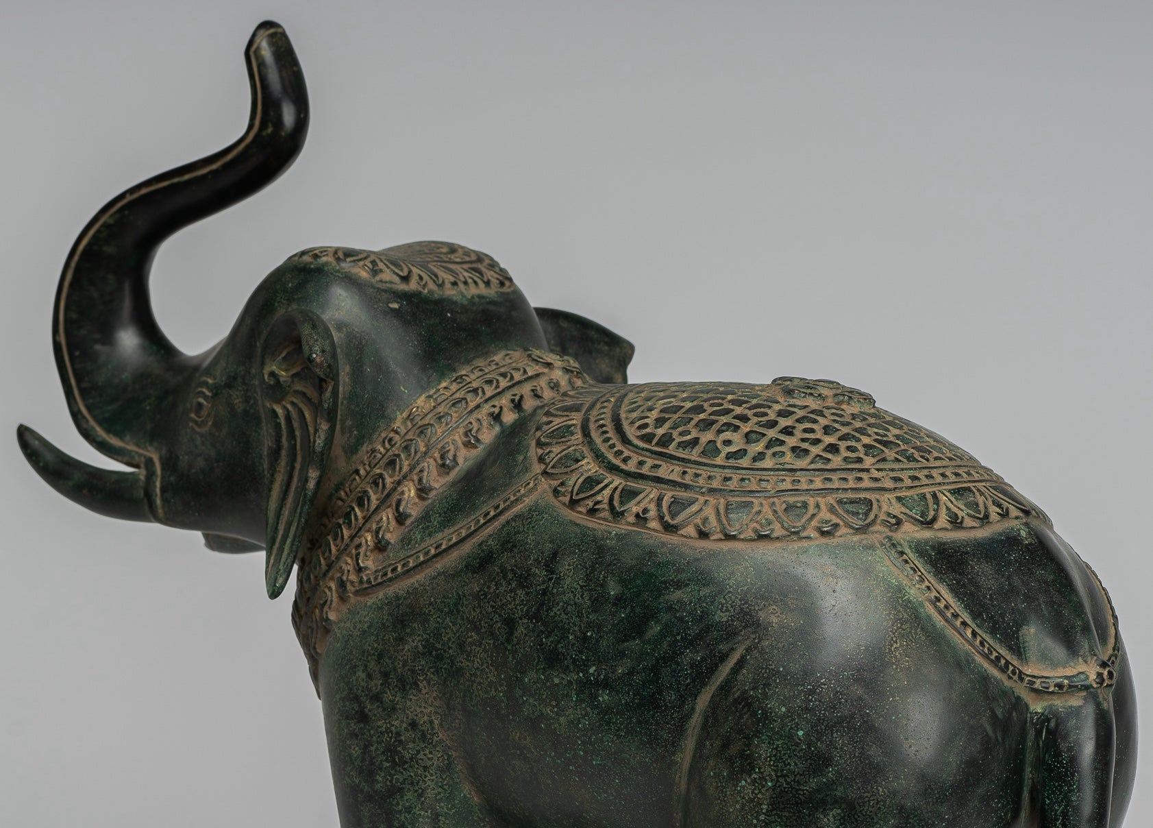 Antique Khmer Style Bronze in piedi statua di elefante - 38 cm/15 "di altezza