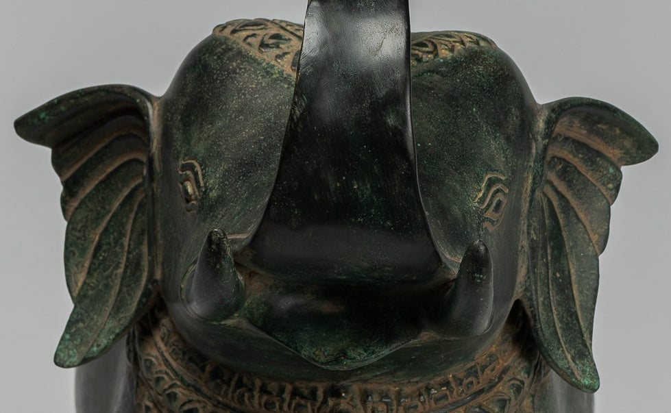 Antique Khmer Style Bronze in piedi statua di elefante - 38 cm/15 "di altezza