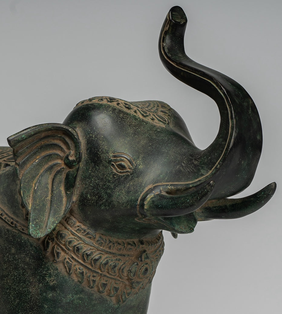 Antique Khmer Style Bronze in piedi statua di elefante - 38 cm/15 "di altezza