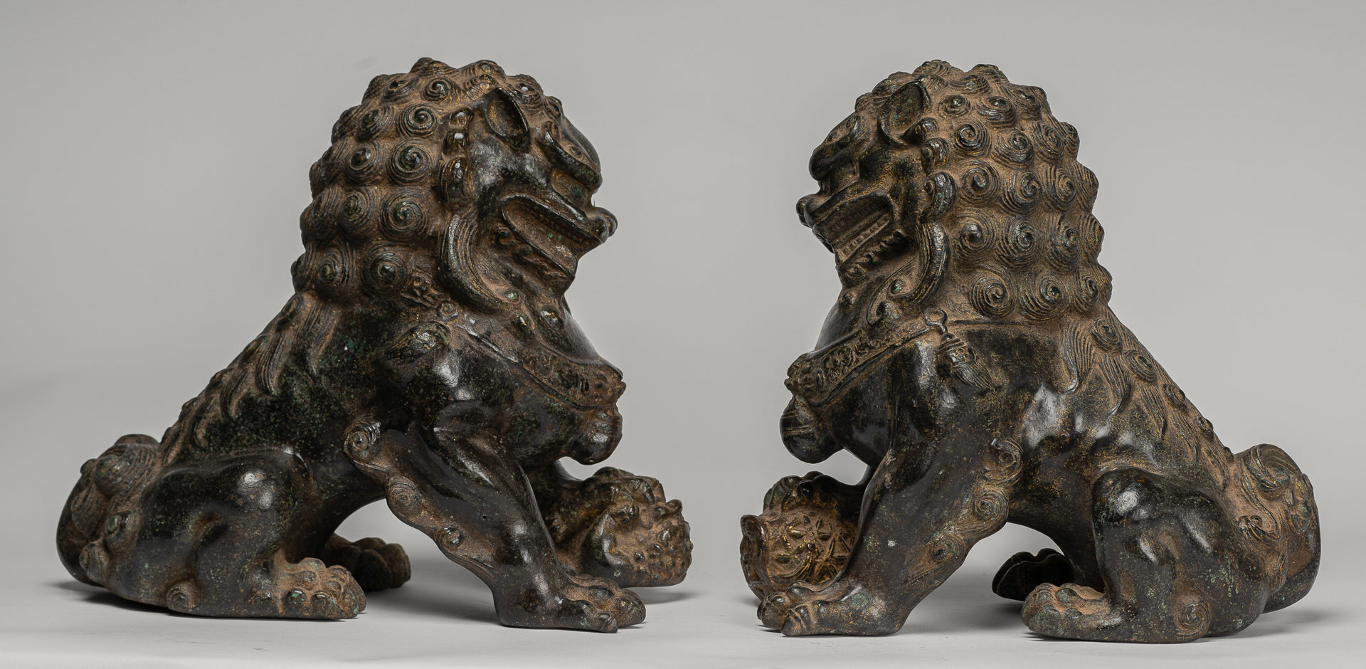Antique Chinese Style Temple Guardian Lions Shishi Lions Foo Dogs Imperial Lions (Pair) - 25cm/10"