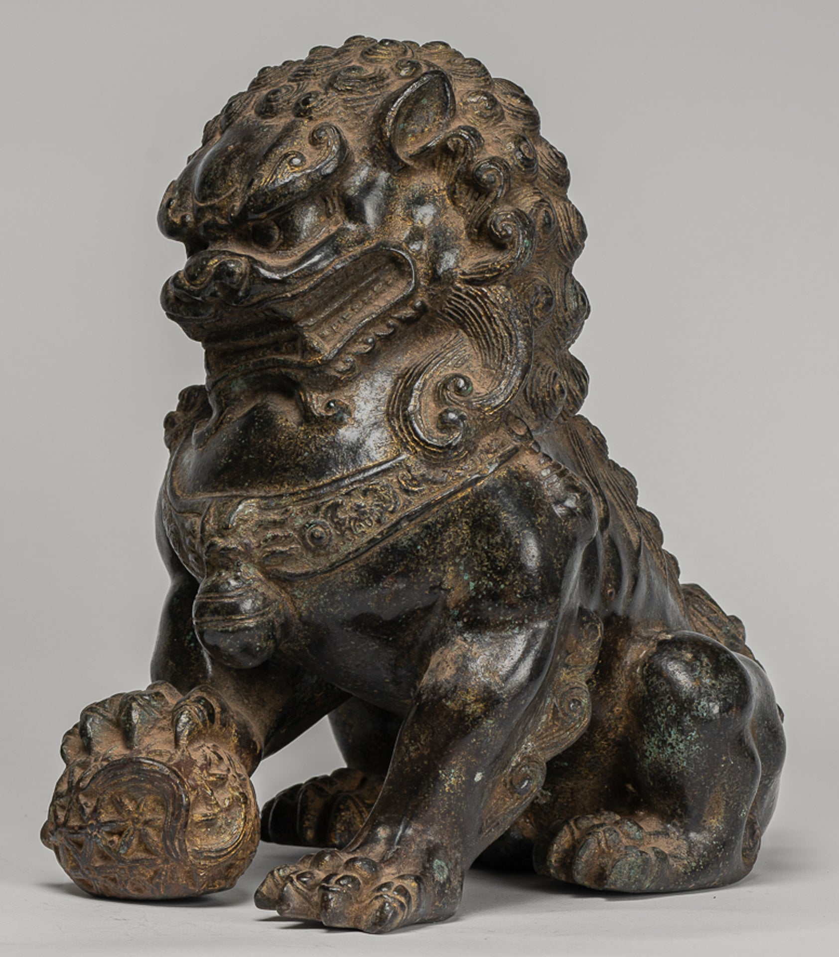 Antique Chinese Style Temple Guardian Lions Shishi Lions Foo Dogs Imperial Lions (Pair) - 25cm/10"