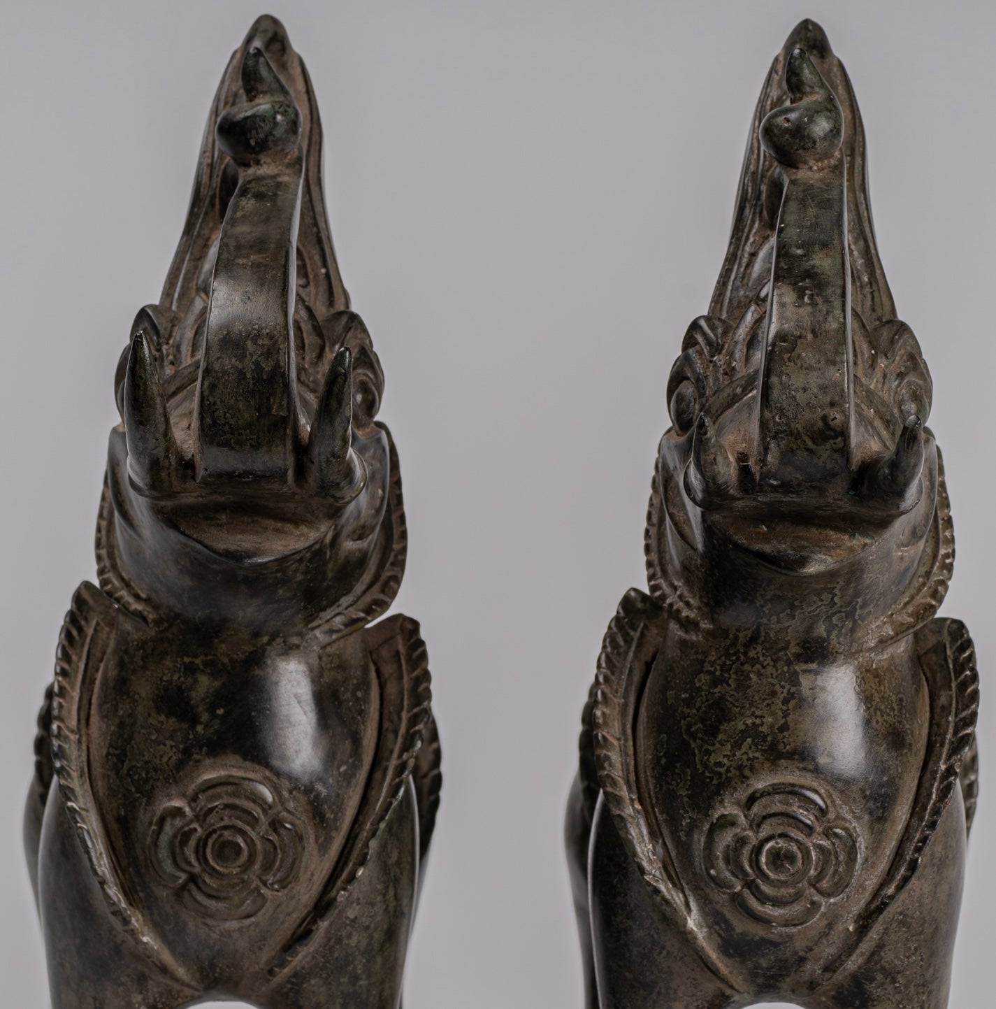 Bronzo di bronzo BRONZE BERMESE antico Lions (coppia) - 29 cm/12 "