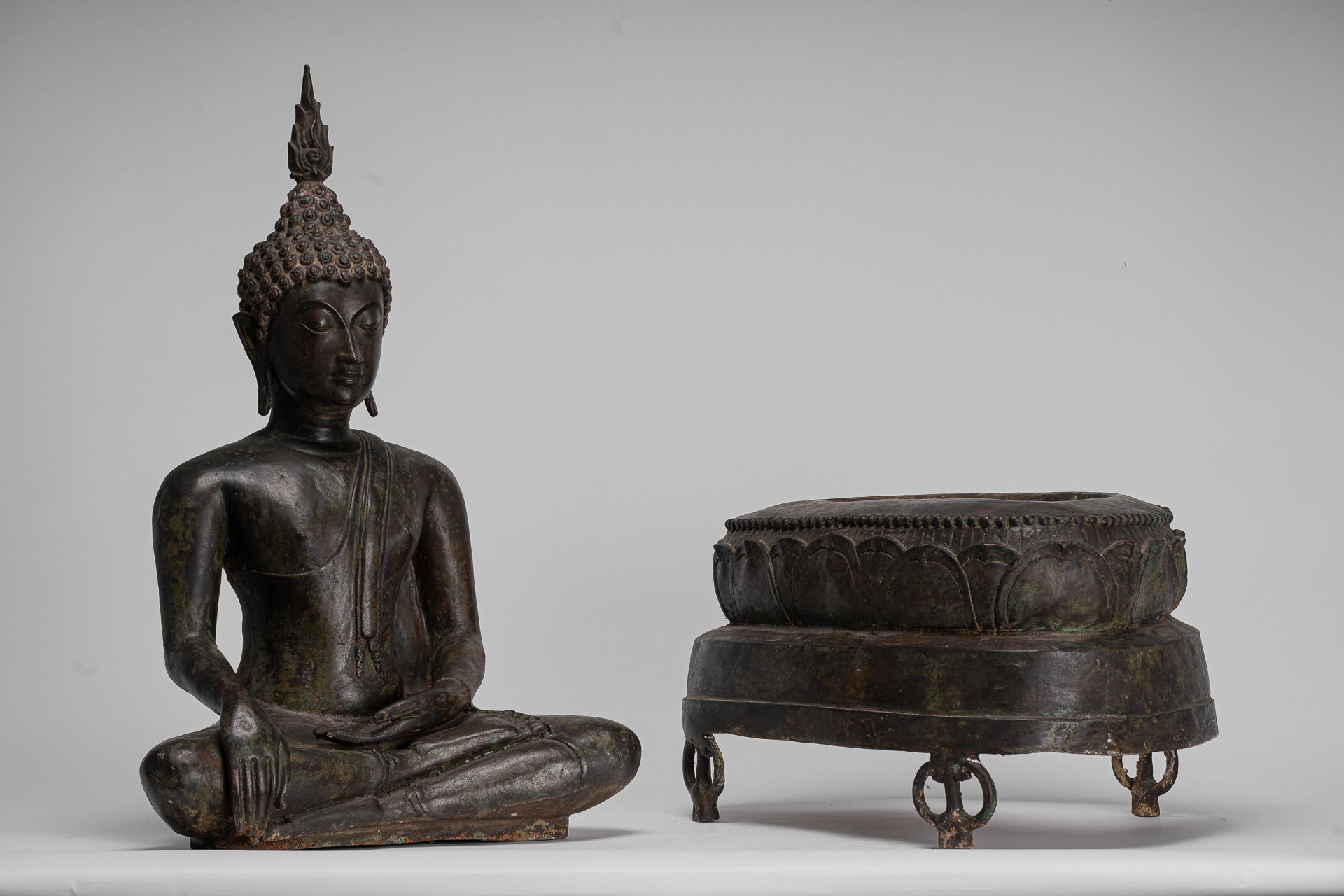 Large Buddha Statue - Antique Thai Style Sukhothai Seated Enlightenment Buddha Statue - 78cm/31"