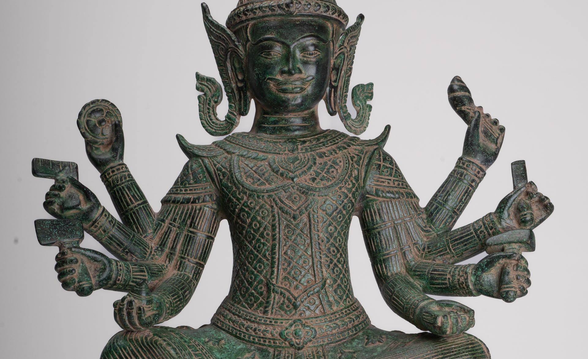 Statue antique de Vishvakarman assis en bronze de style khmer - Architecte divin - 59 cm/24"