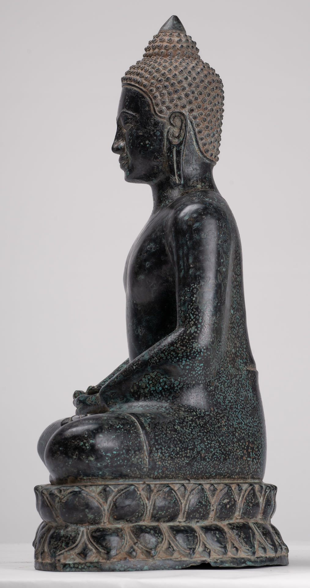 Buddha Statue - Antique Khmer Style Bronze Seated Meditation Buddha Statue - 42cm/17"