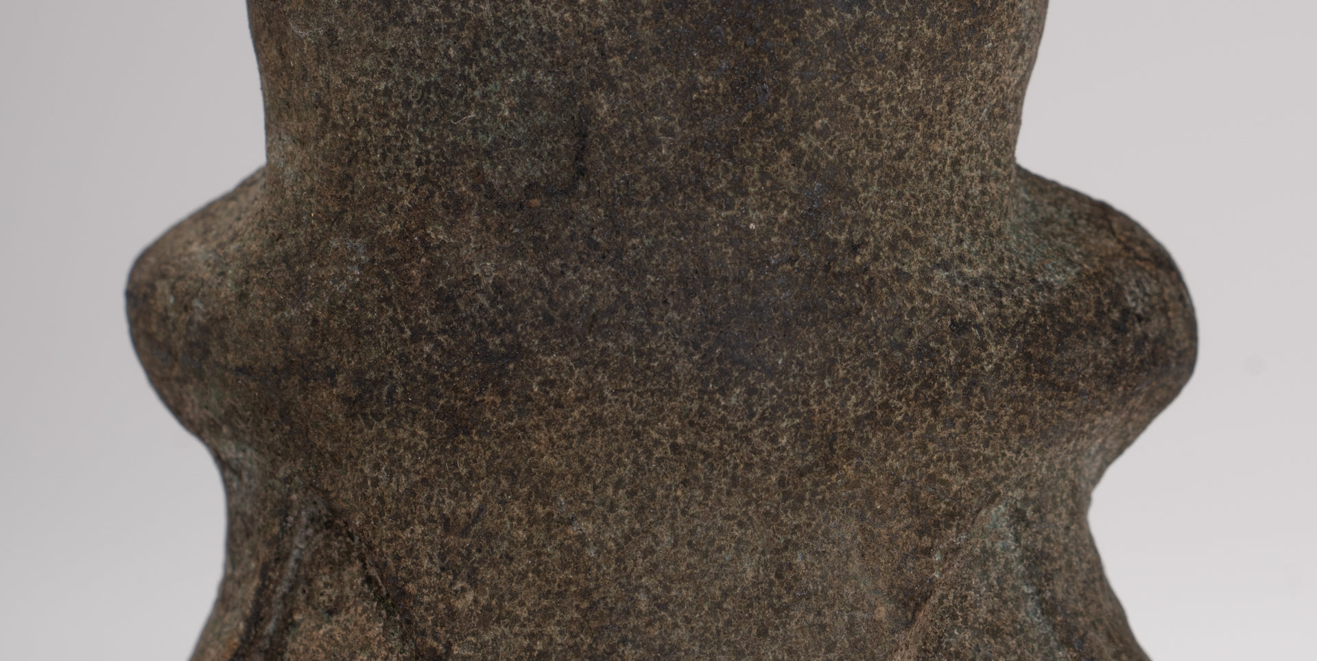 Antique Thai Style Seated Bronze Ayutthaya Meditation Buddha Statue - 9cm/4"