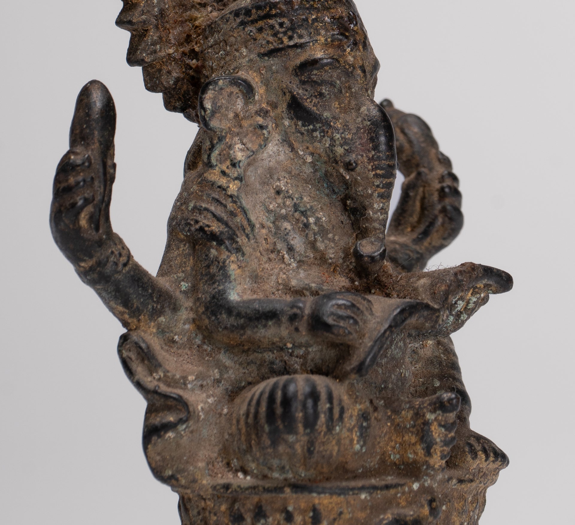 Ganesha Statue - Antique Thai Style Seated Bronze Ganesh Statue - 8cm/3"