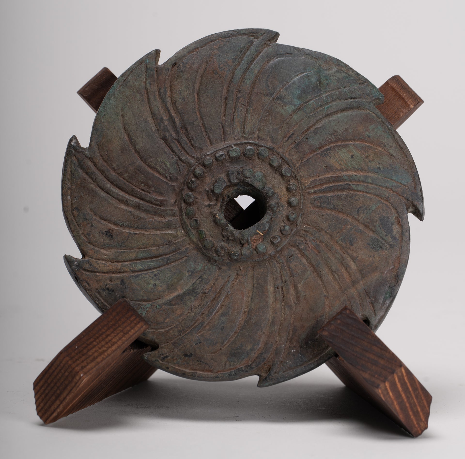 Discus - Antique Khmer Style Bronze Vishnu Discus or Chakra - 15cm/6"