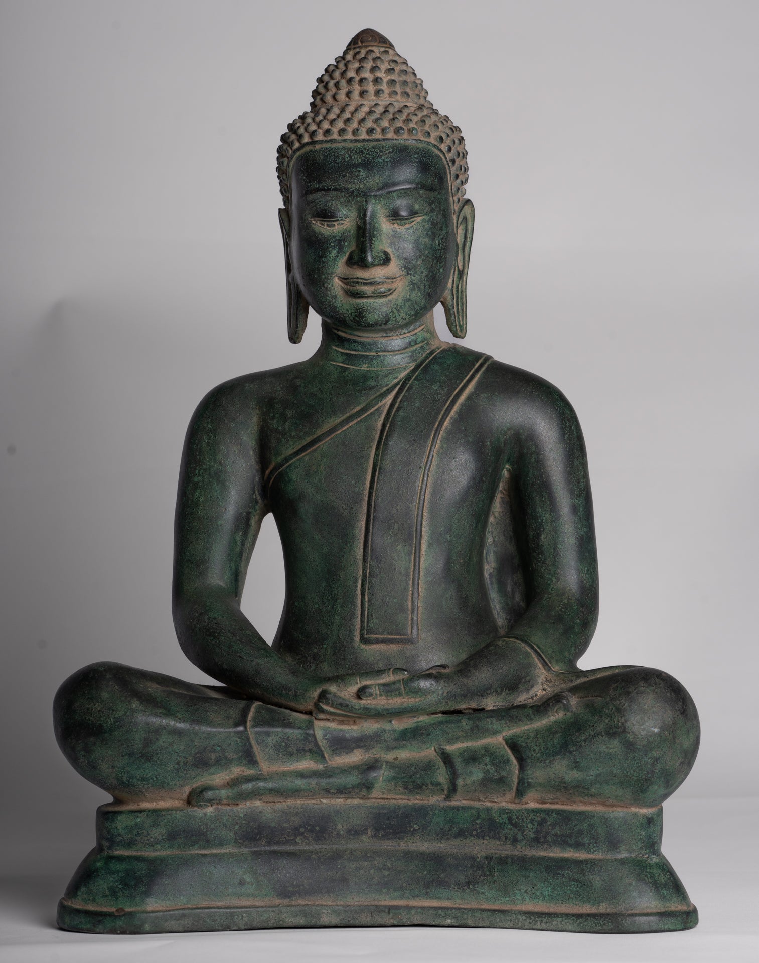 Statue de Bouddha – Statue de Bouddha de méditation assis en bronze de style khmer antique – 40 cm/16"