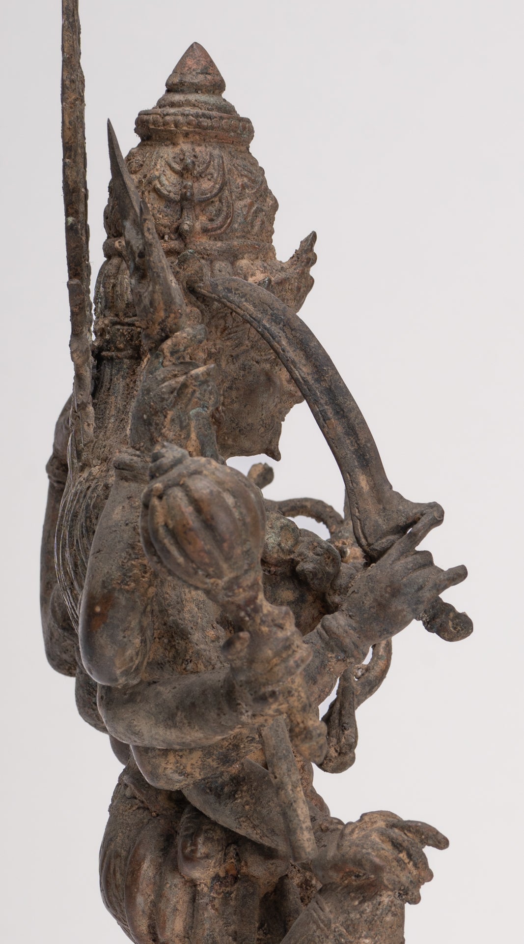 Statua di Kali - Statua di Kali o Mahakali in bronzo antico Majapahit in stile Java - 43 cm/17"
