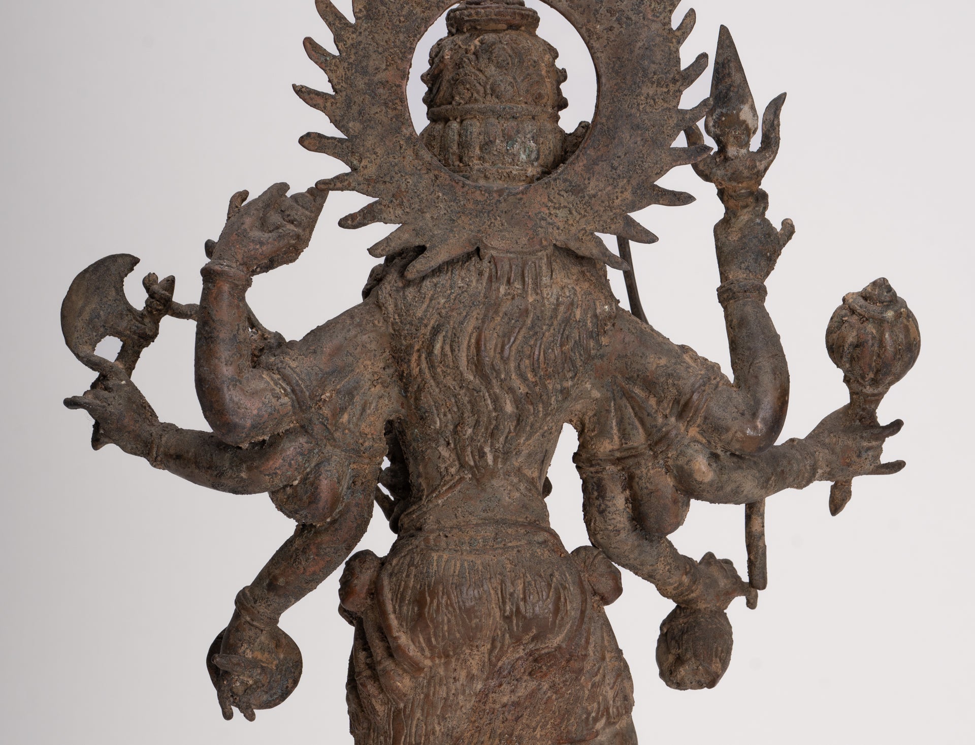 Statua di Kali - Statua di Kali o Mahakali in bronzo antico Majapahit in stile Java - 43 cm/17"