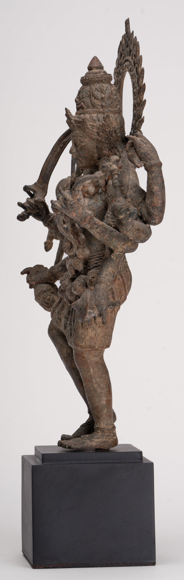 Statua di Kali - Statua di Kali o Mahakali in bronzo antico Majapahit in stile Java - 43 cm/17"