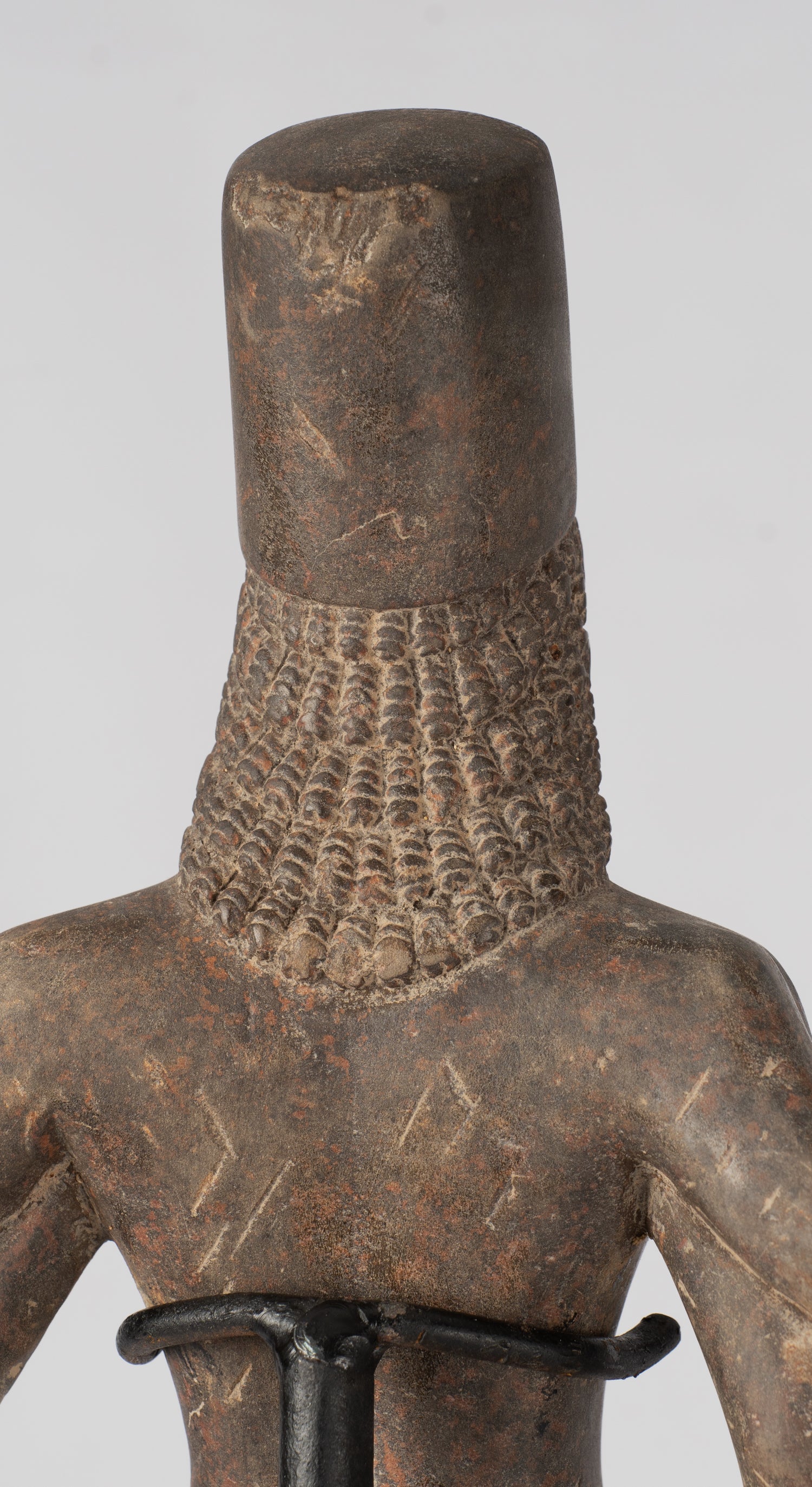 Estatua de Vishnu - Antiguo Phnom da Style Khmer Standing Sandstone Vishnu Torso - 43cm/17 "