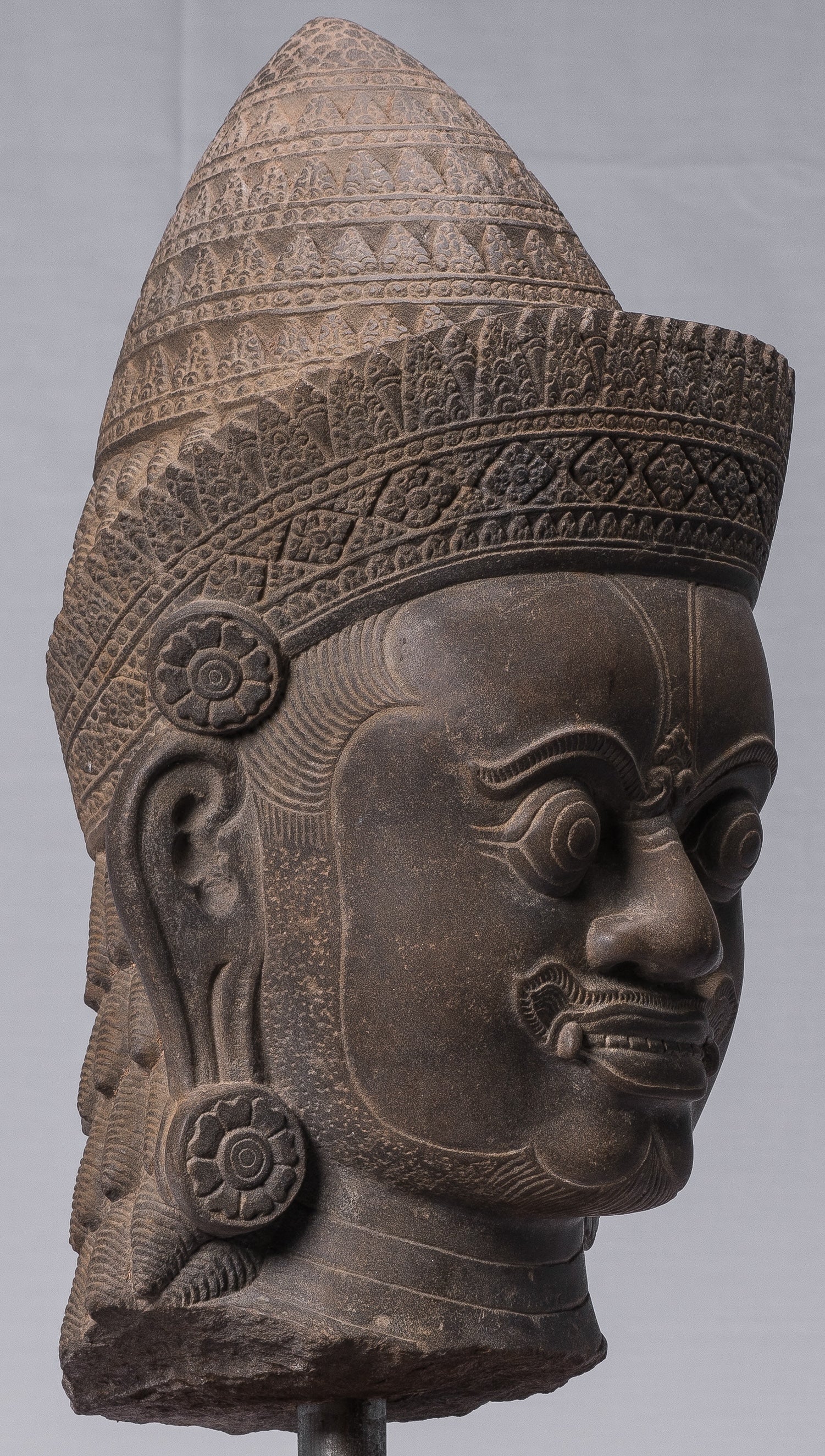 Estatua de Guardian - Antigua Khmer Stone Banteay srei Style Yaksha Temple Guardian - 58 cm / 23 "