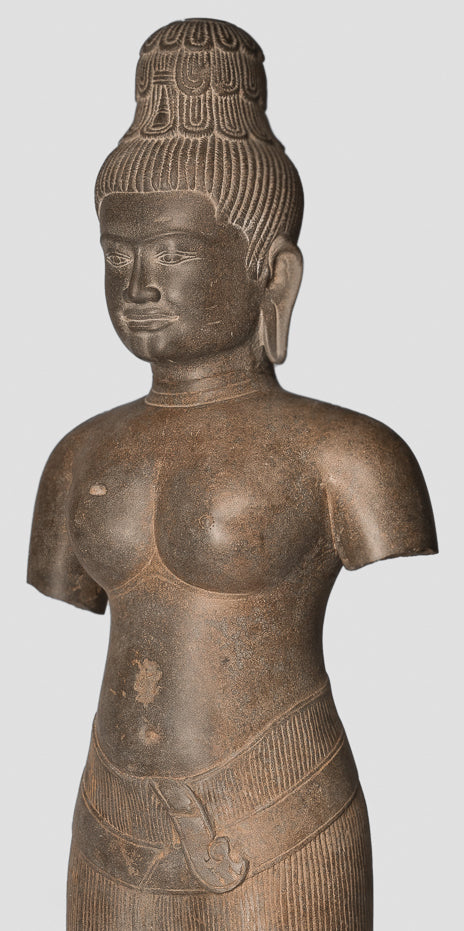 Statua della divinità - Antique Khmer Style Bantey Srei Stone Prajnaparamita Statua / Dea - 107cm / 43 "