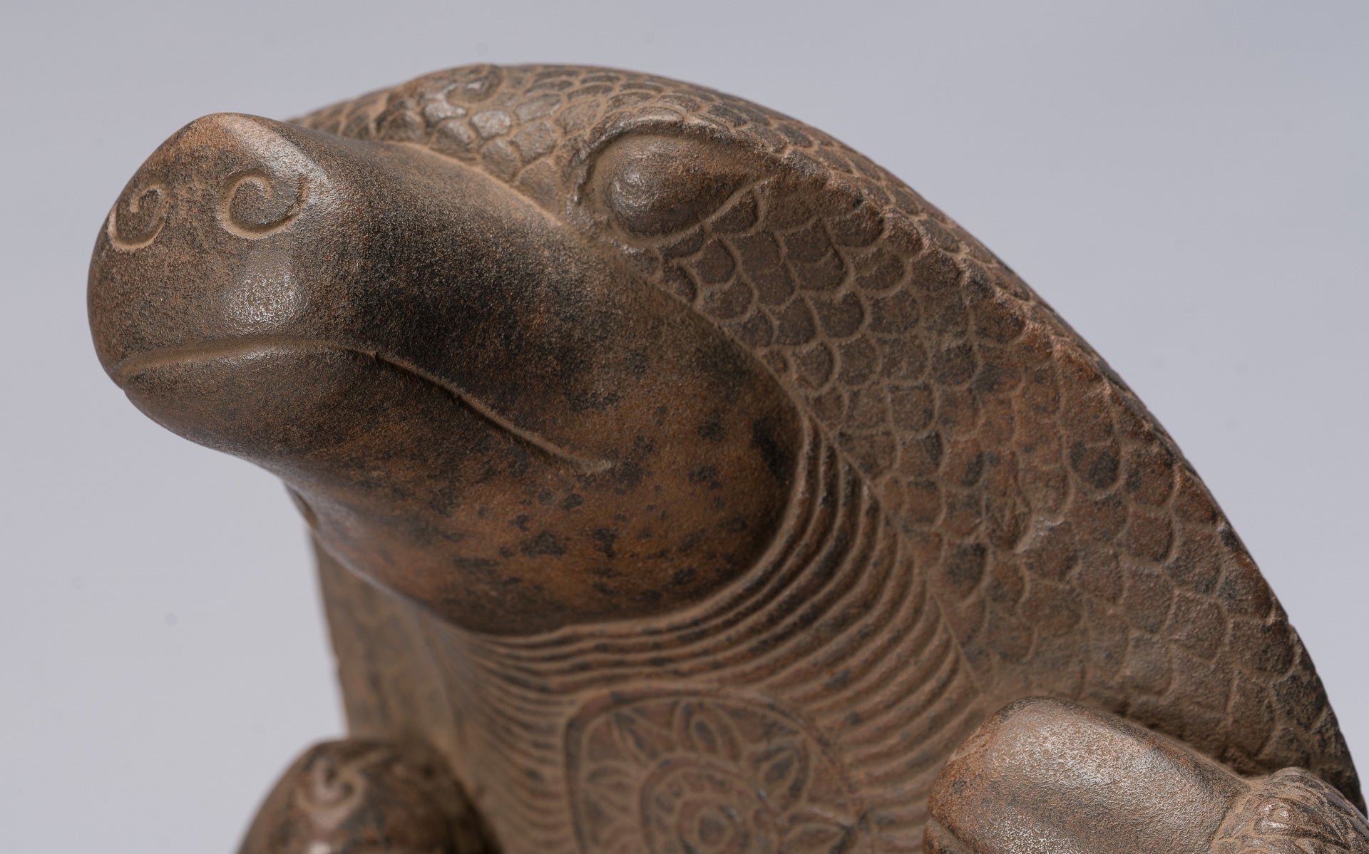 Statue de Bouddha – Bouddha de méditation Naga assis en pierre khmère antique de style Angkor Wat – 56 cm