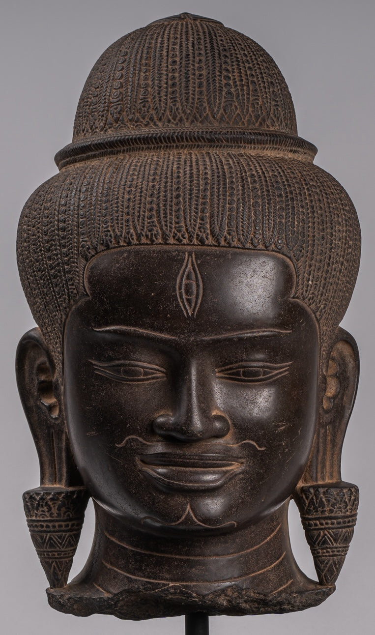  The Trilochana of Shiva can be seen on his forehead - the Three-Eyed Lord. It is the eye of wisdom, free from Maya, the illusion, and duality of life. It is also believed to be the source of his untamed energy.